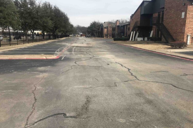 Why Asphalt Sealcoating Should Be Part of Your DFW Commercial Property Maintenance Plan